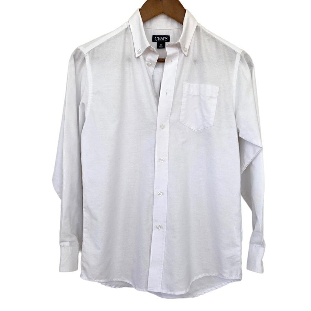 Chaps  Ralph Lauren button down shirt in a cotton blend